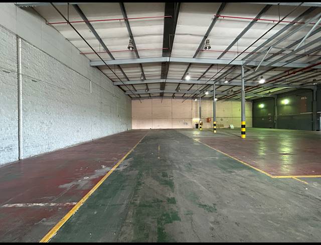 1,550M² WAREHOUSE TO LET IN EPPING INDUSTRIAL